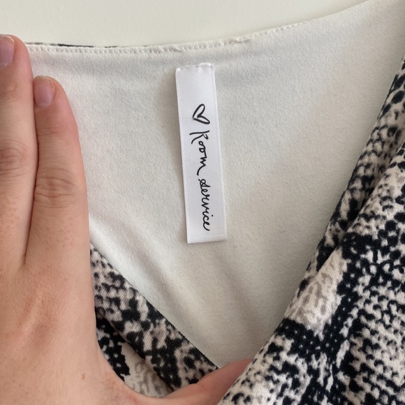 Snakeskin print bodysuit - Picture 2 of 3